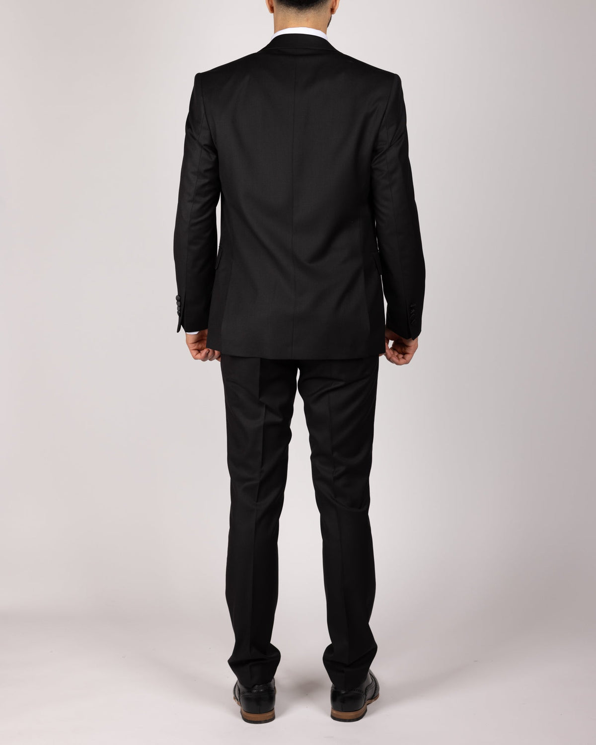 Oscar Black Peak Lapel Tuxedo Suit